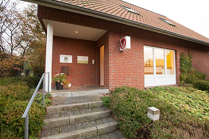 Praxiseingang Tierarztpraxis Bülthuis | Bispingen, Lüneburger Heide und Umgebung